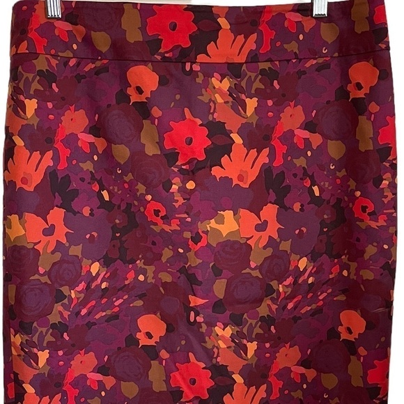 Ann Taylor Loft Multicolor Burgundy Pink Floral Straight Pencil Skirt tall - Picture 4 of 13
